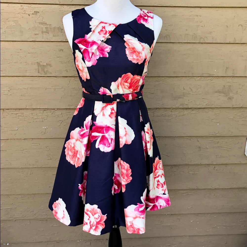 Jessica Howard fit and flare belted dress!